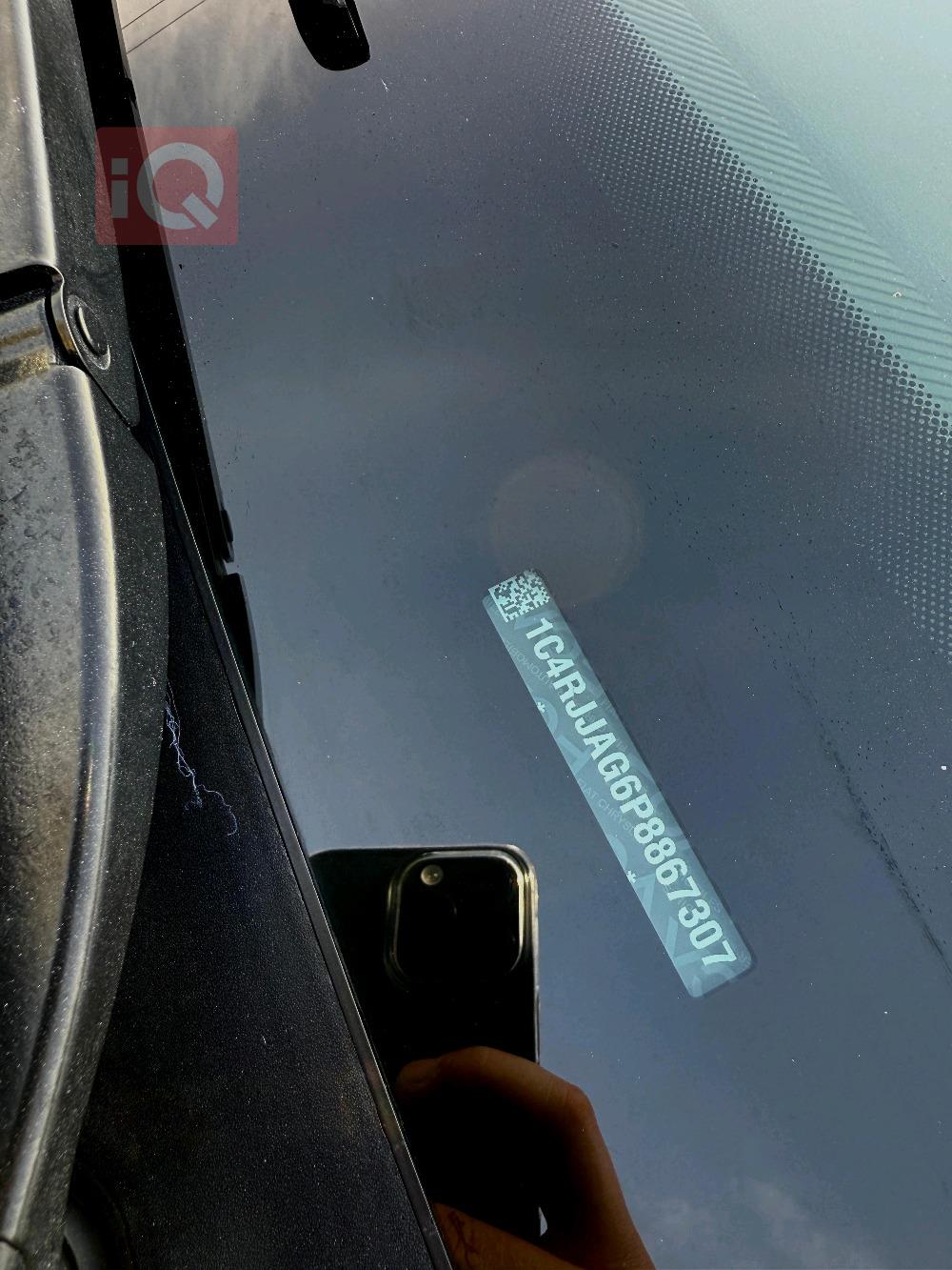 جیپ L گراند شیرۆکی